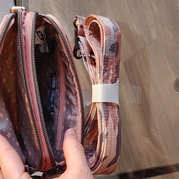 NWOT LUG - COUPE CONVERTIBLE CROSSBODY BAG - Picture 3 of 5